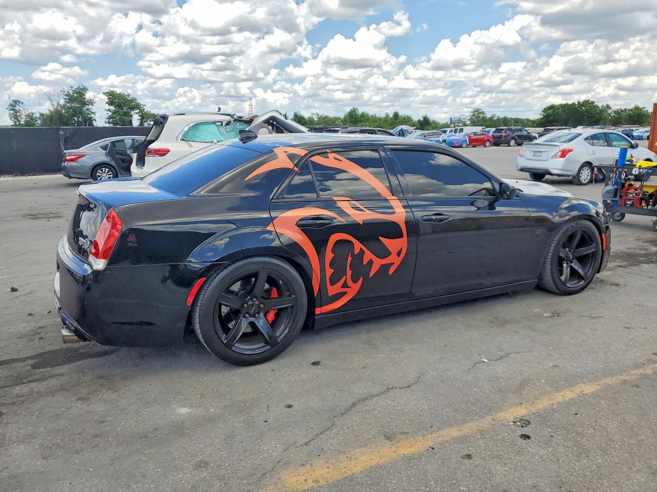 2016 Chrysler 300C - Фото 3