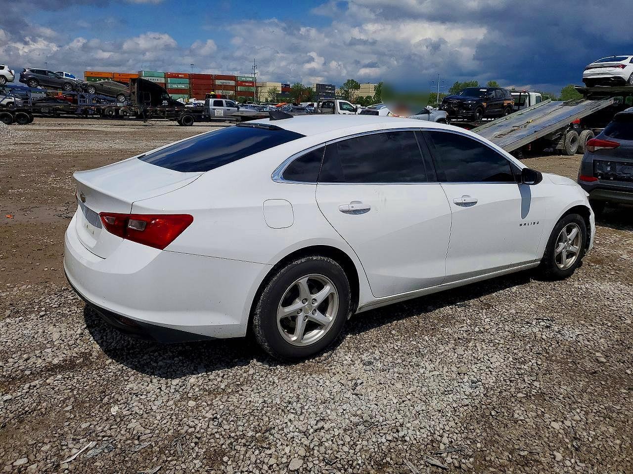 2017 Chevrolet Malibu Ls - Фото 3