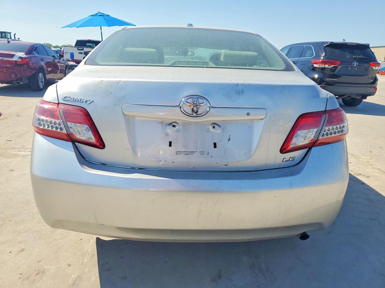 2011 Toyota Camry Le - Image 6