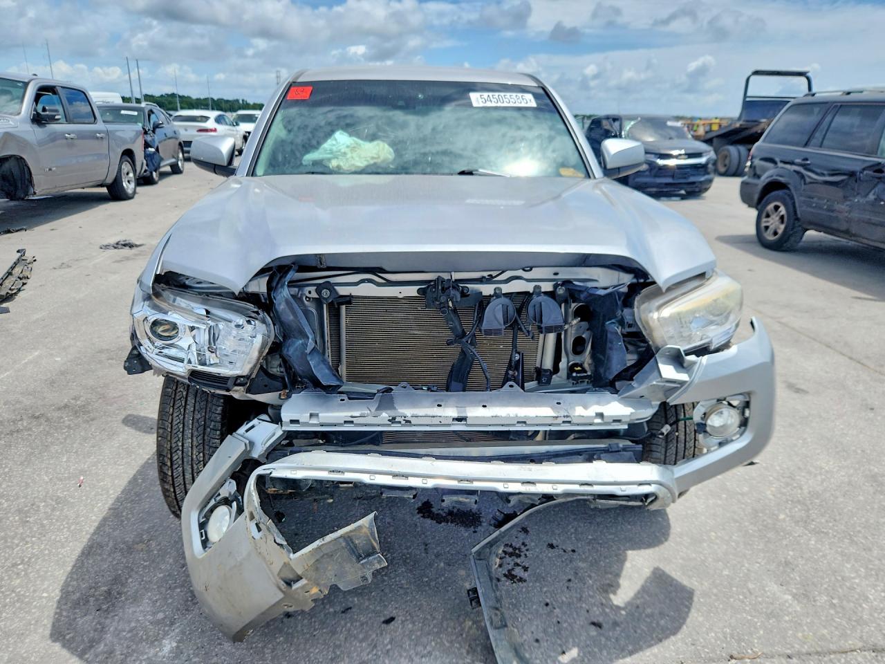 2022 Toyota Tacoma Sr5 V6 - Image 5