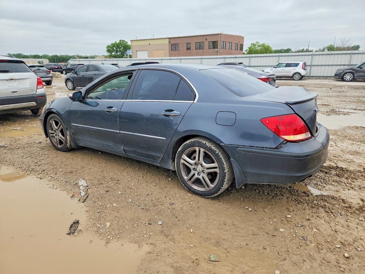 2007 Acura Rl - Image 2