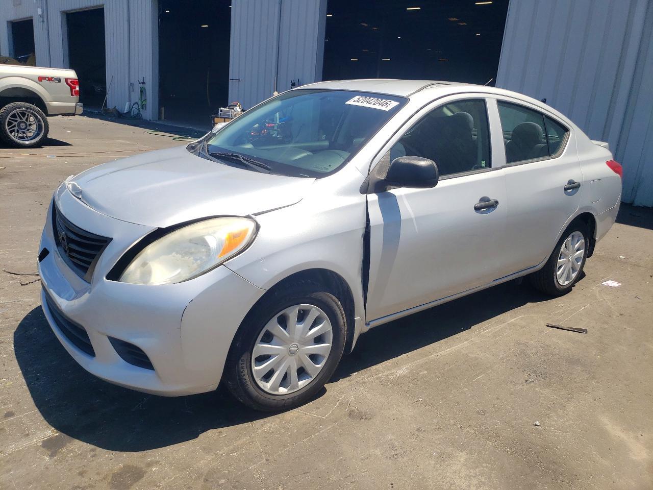 2014 Nissan Versa 1.6 S Plus