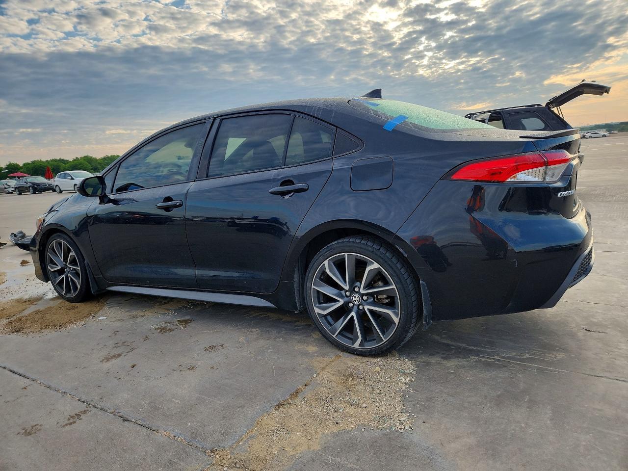 2020 Toyota Corolla Se - Фото 2