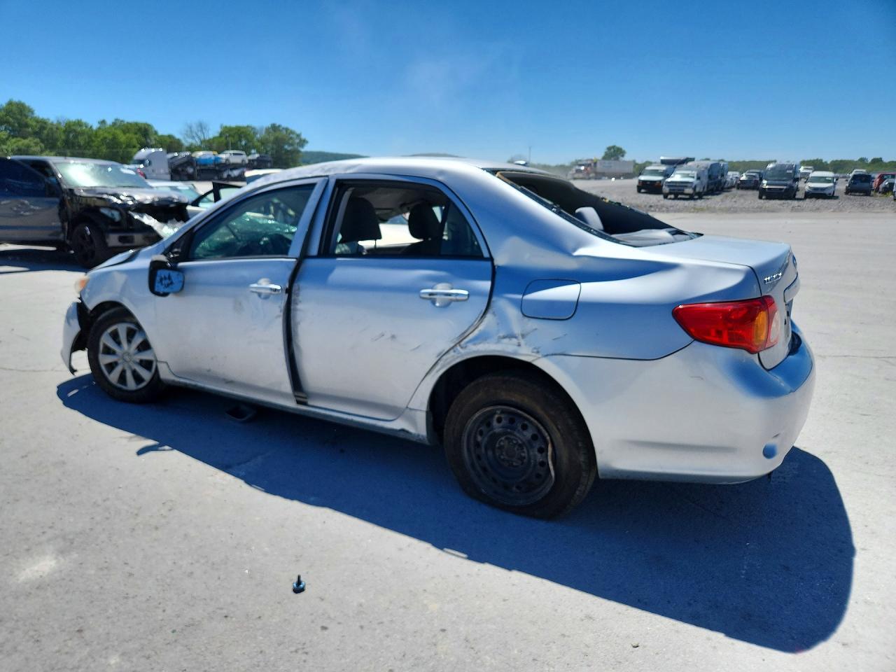 2010 Toyota Corolla Le - Image 2