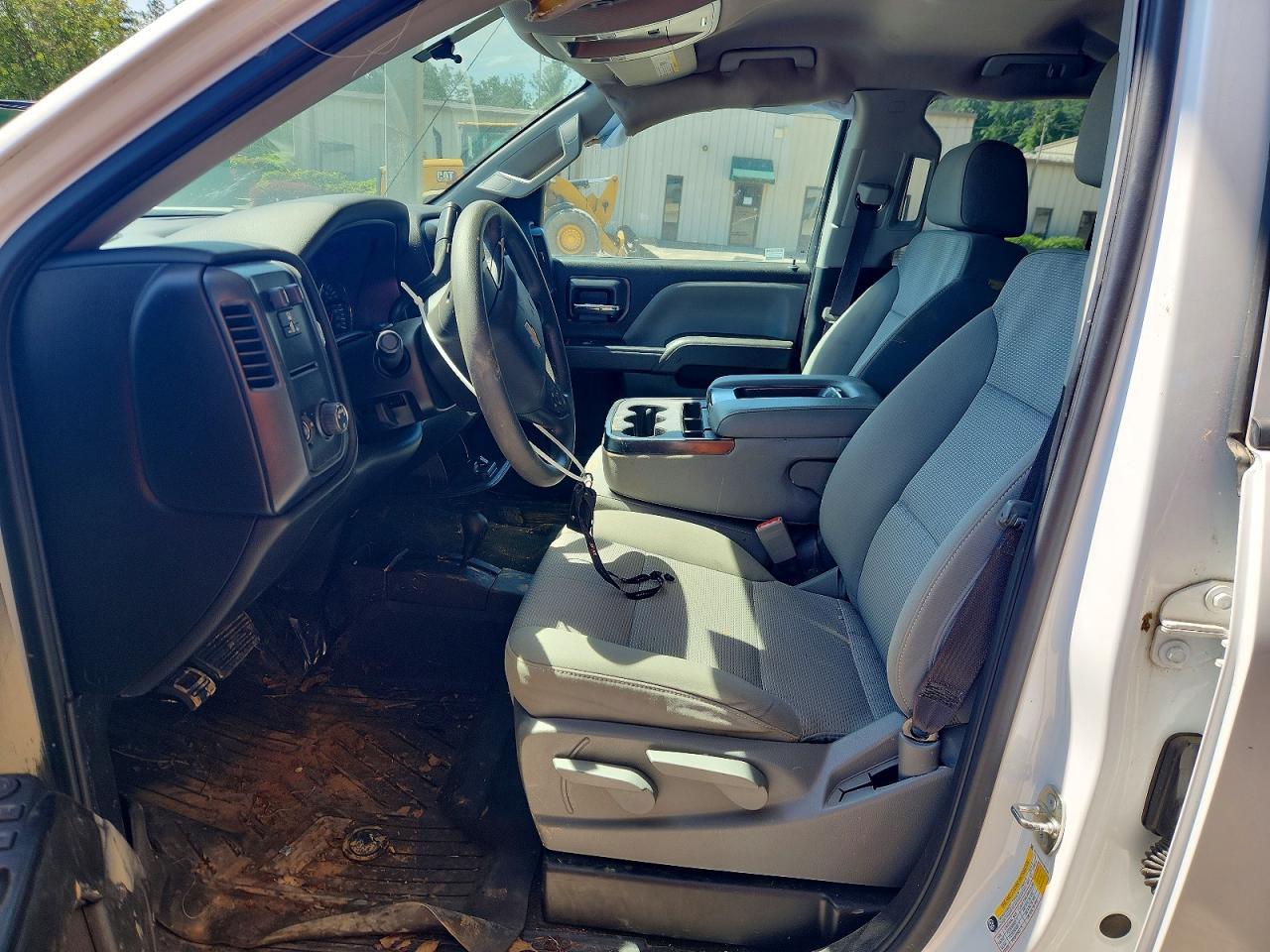 2017 Chevrolet Silverado K1500 Custom - Фото 7