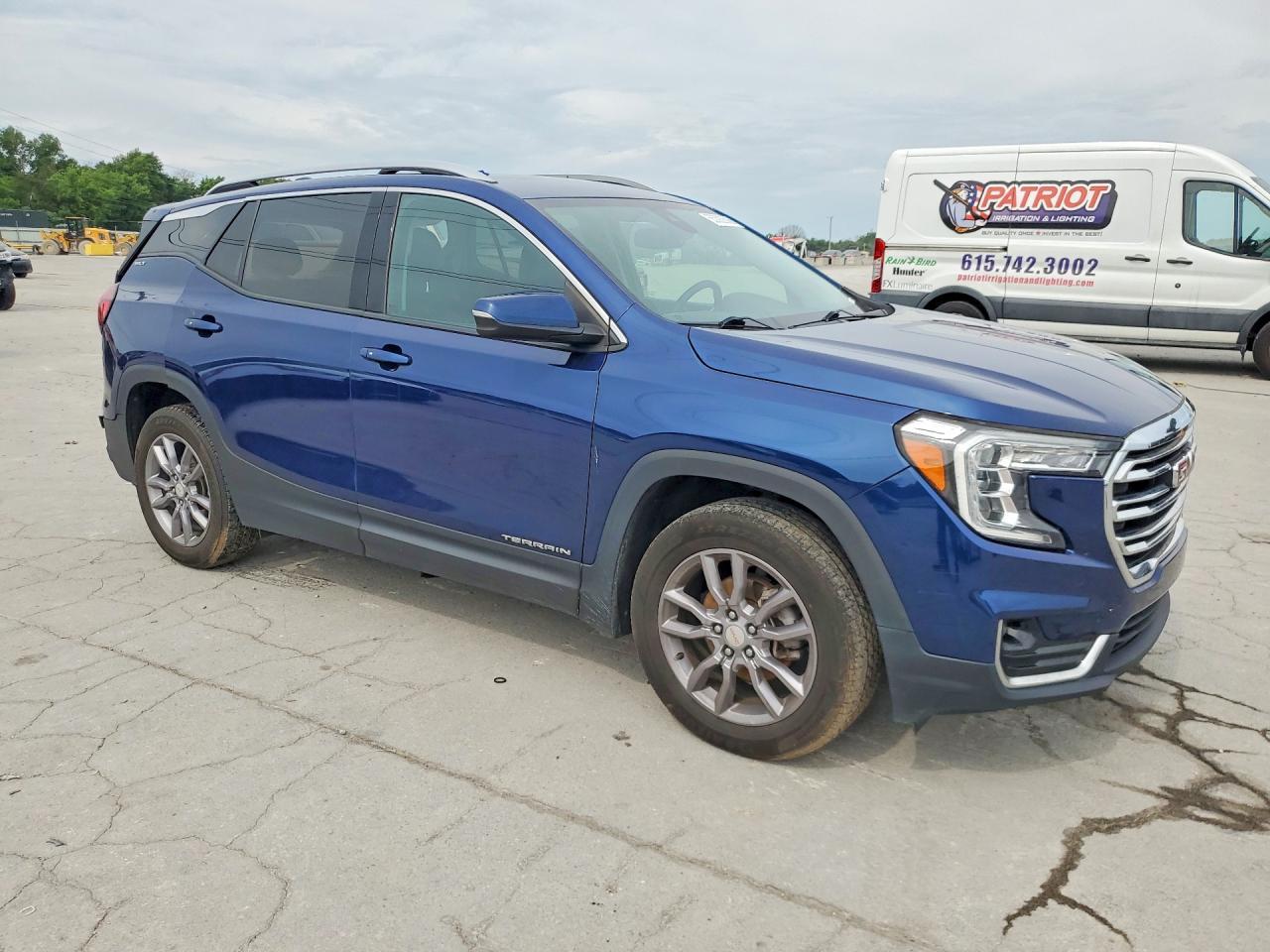 2023 GMC Terrain Slt - Image 4