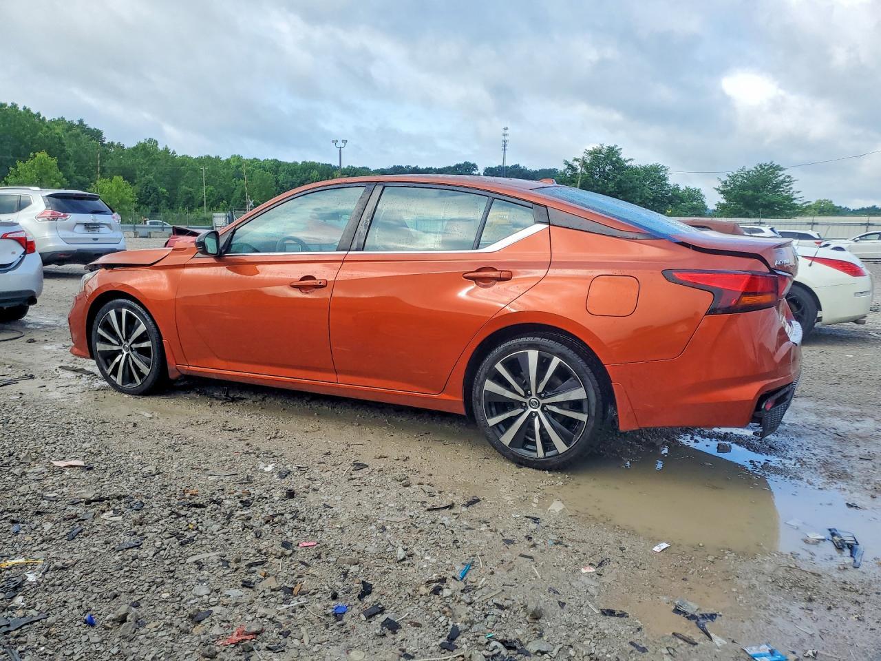 2020 Nissan Altima Sr - Image 2