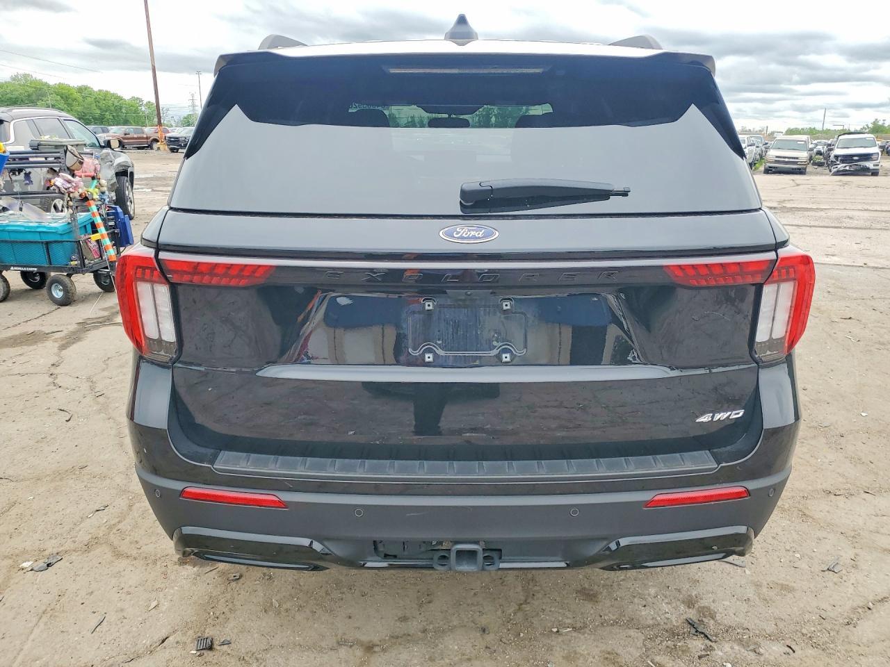 2025 Ford Explorer St-Line - Фото 6