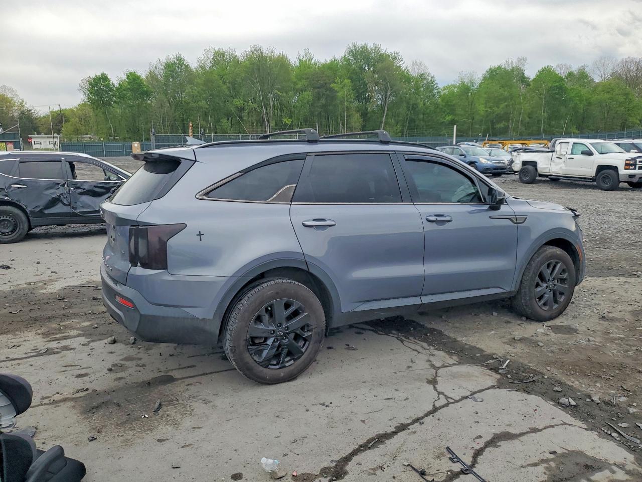 2021 Kia Sorento S - Фото 3