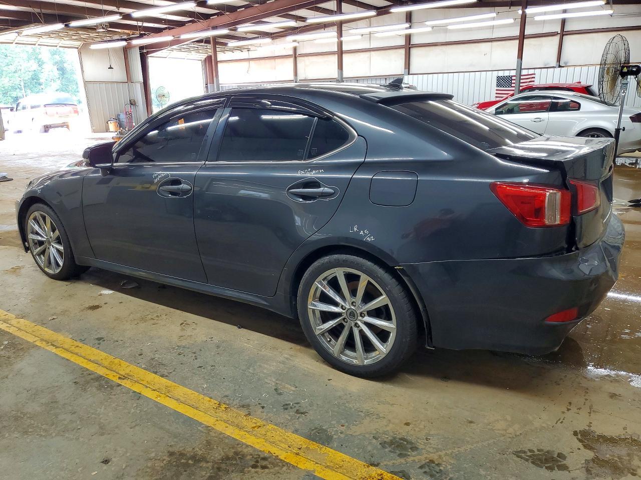 2011 Lexus Is 250 - Image 2