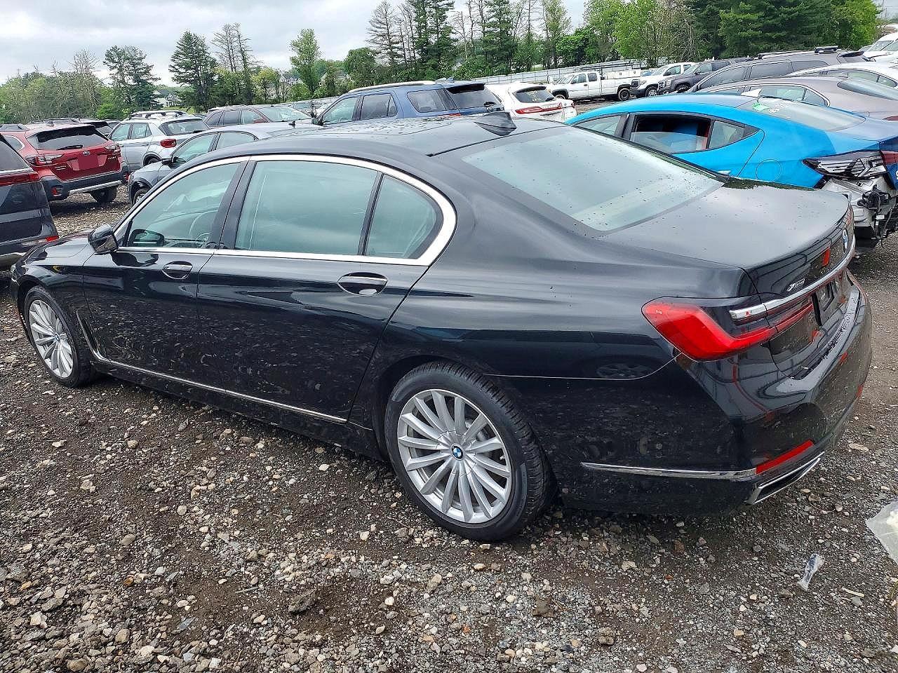 2022 BMW 740 Xi - Фото 2