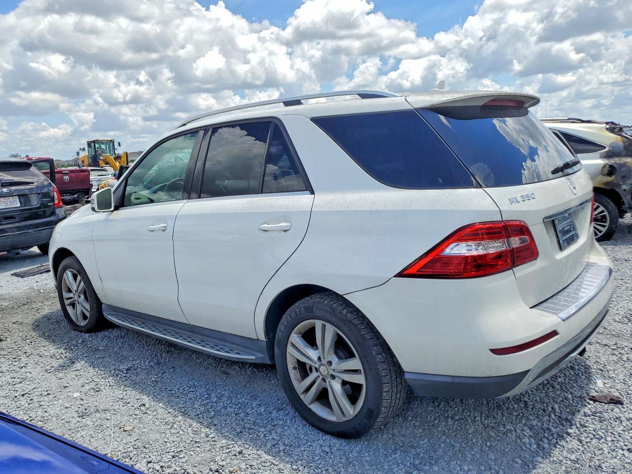 2014 Mercedes-Benz Ml 350 Bluetec - Фото 2