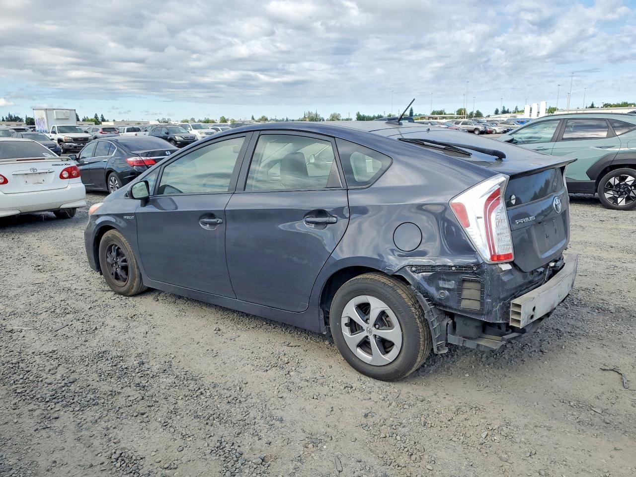 2014 Toyota Prius Three - Image 2