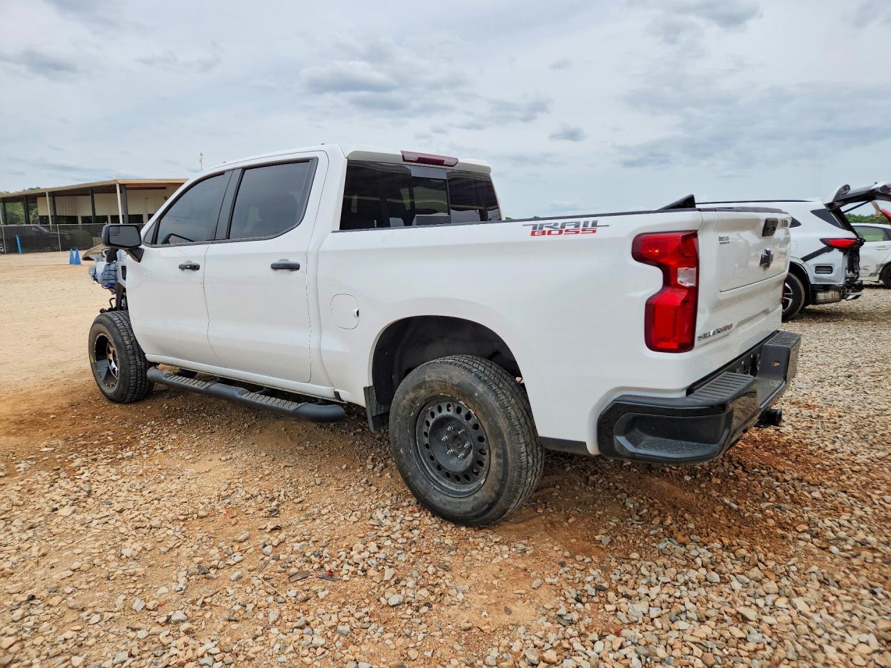 2023 Chevrolet Silverado K1500 Lt Trail Boss - Фото 2