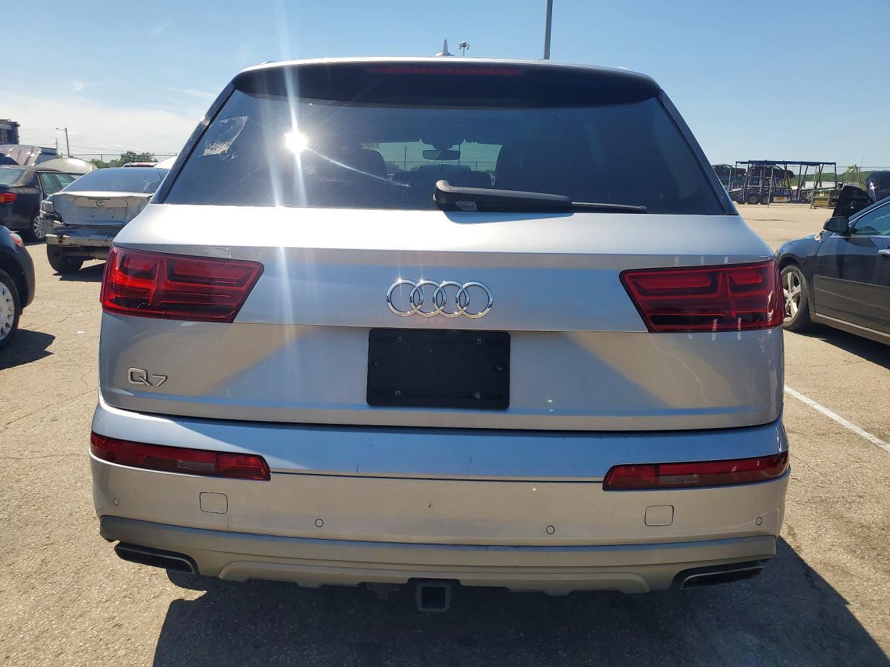 2019 Audi Q7 Premium Plus - Image 6