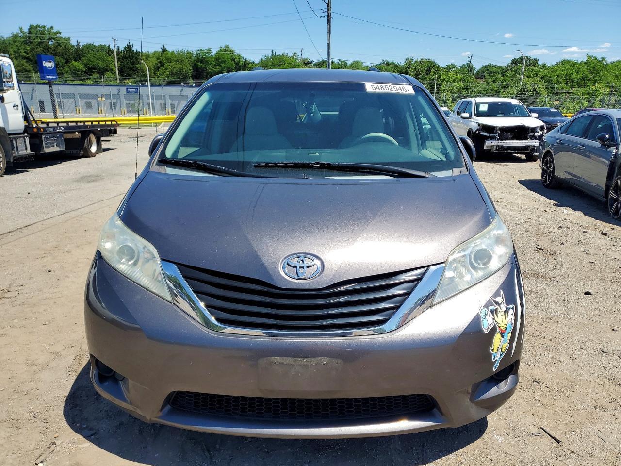 2012 Toyota Sienna Le - Фото 5