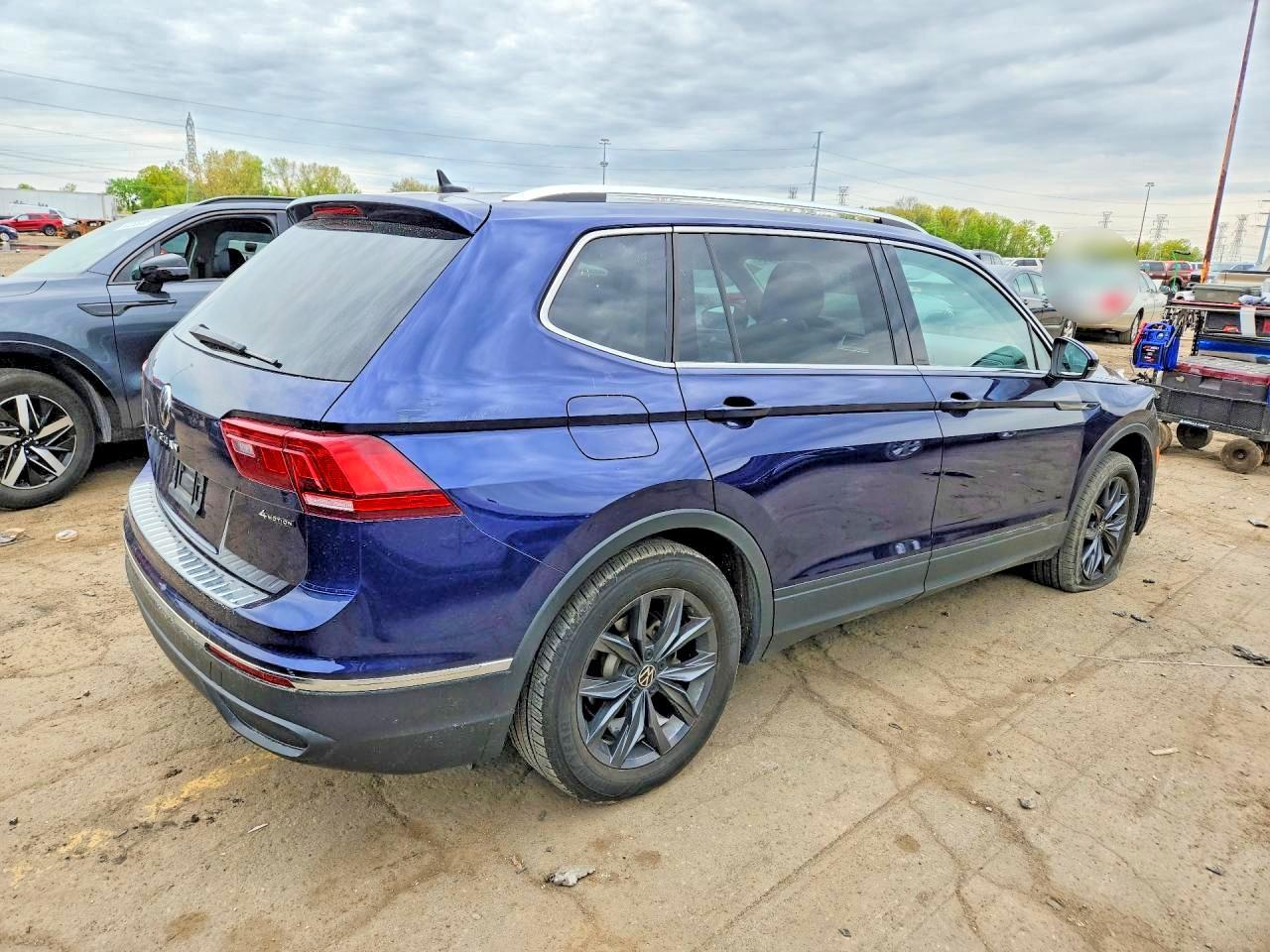 2023 Volkswagen Tiguan Se - Image 3