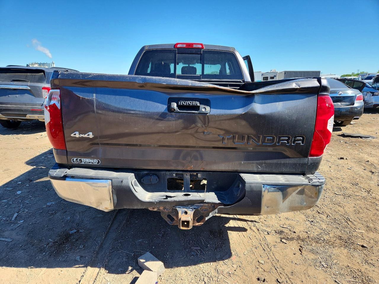 2017 Toyota Tundra Sr5 - Image 6