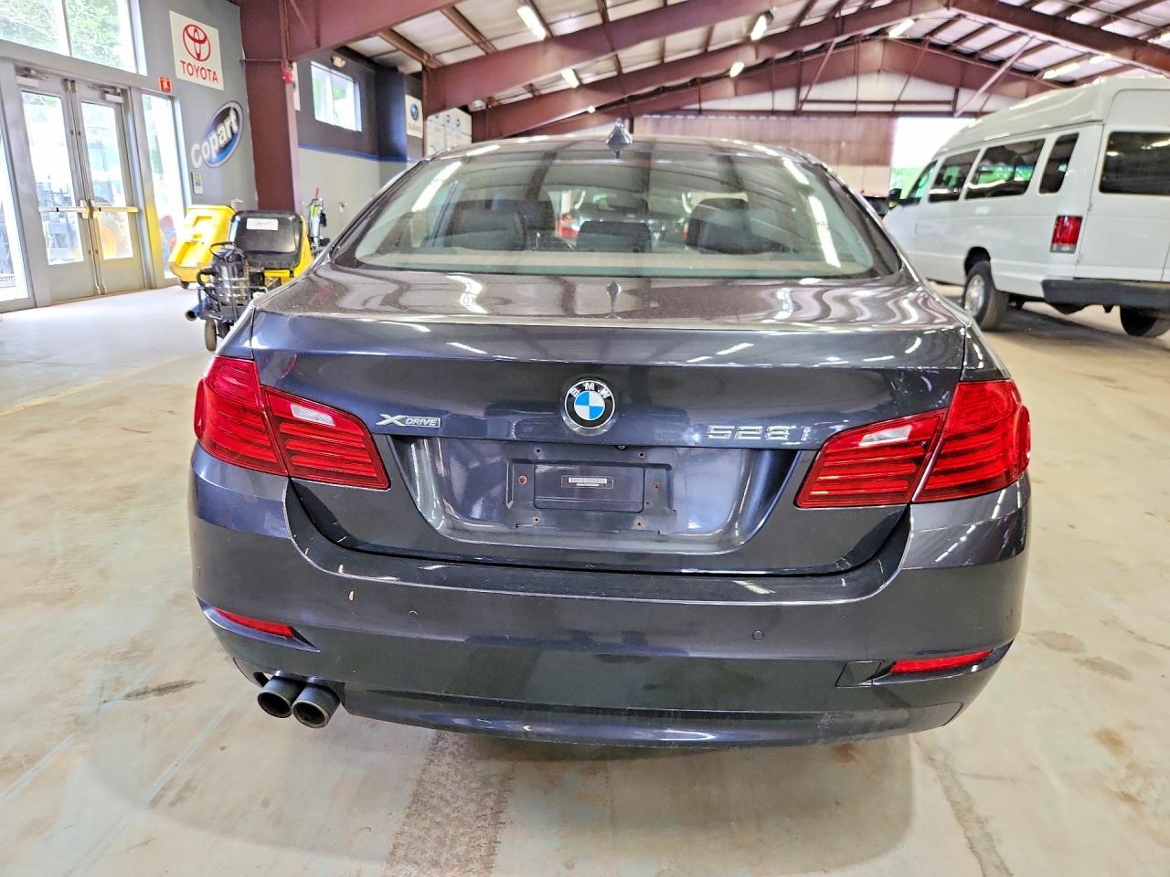 2015 BMW 528 Xi - Фото 6
