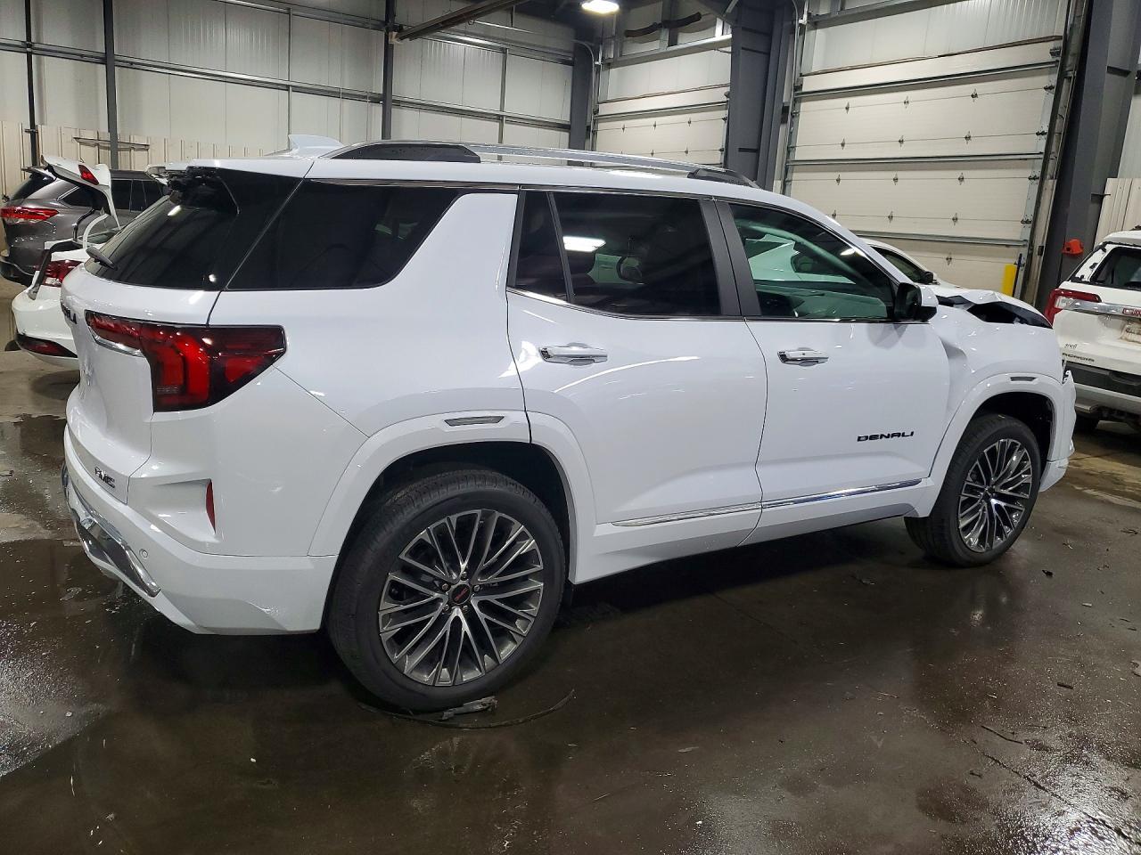2026 GMC Terrain Denali - Фото 3