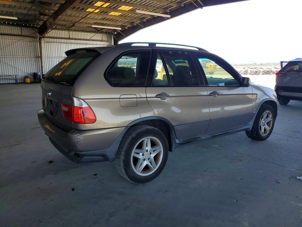 2004 BMW X5 3.0I - Фото 3