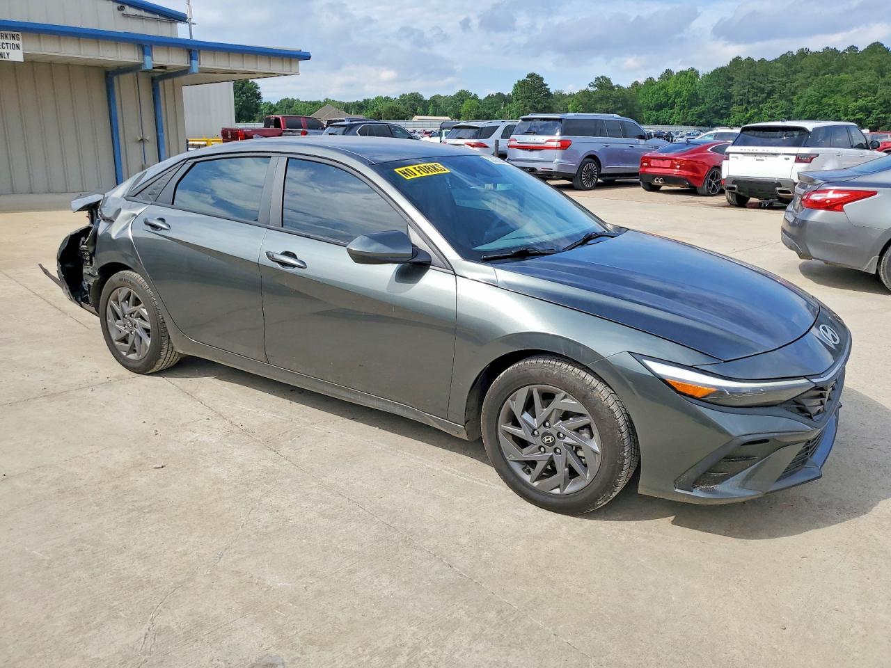 2024 Hyundai Elantra - Фото 4