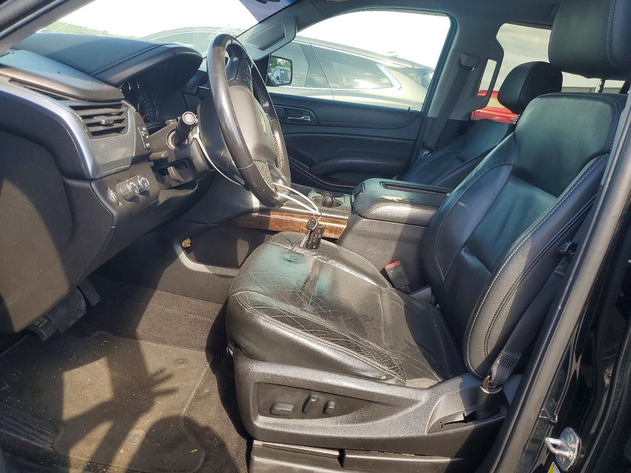2019 Chevrolet Suburban K1500 Lt - Image 7