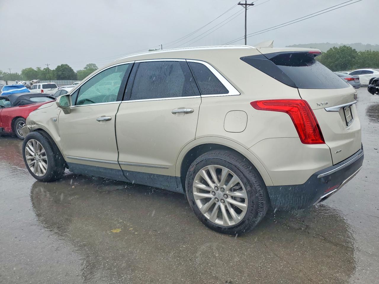 2017 Cadillac Xt5 Platinum - Фото 2