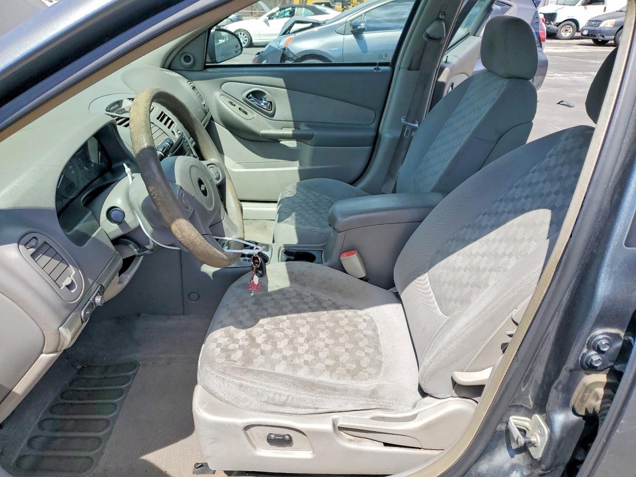 2005 Chevrolet Malibu Maxx Ls - Image 7