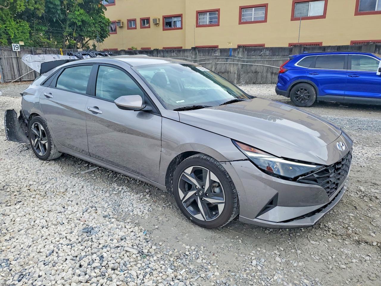 2023 Hyundai Elantra Sel - Фото 4