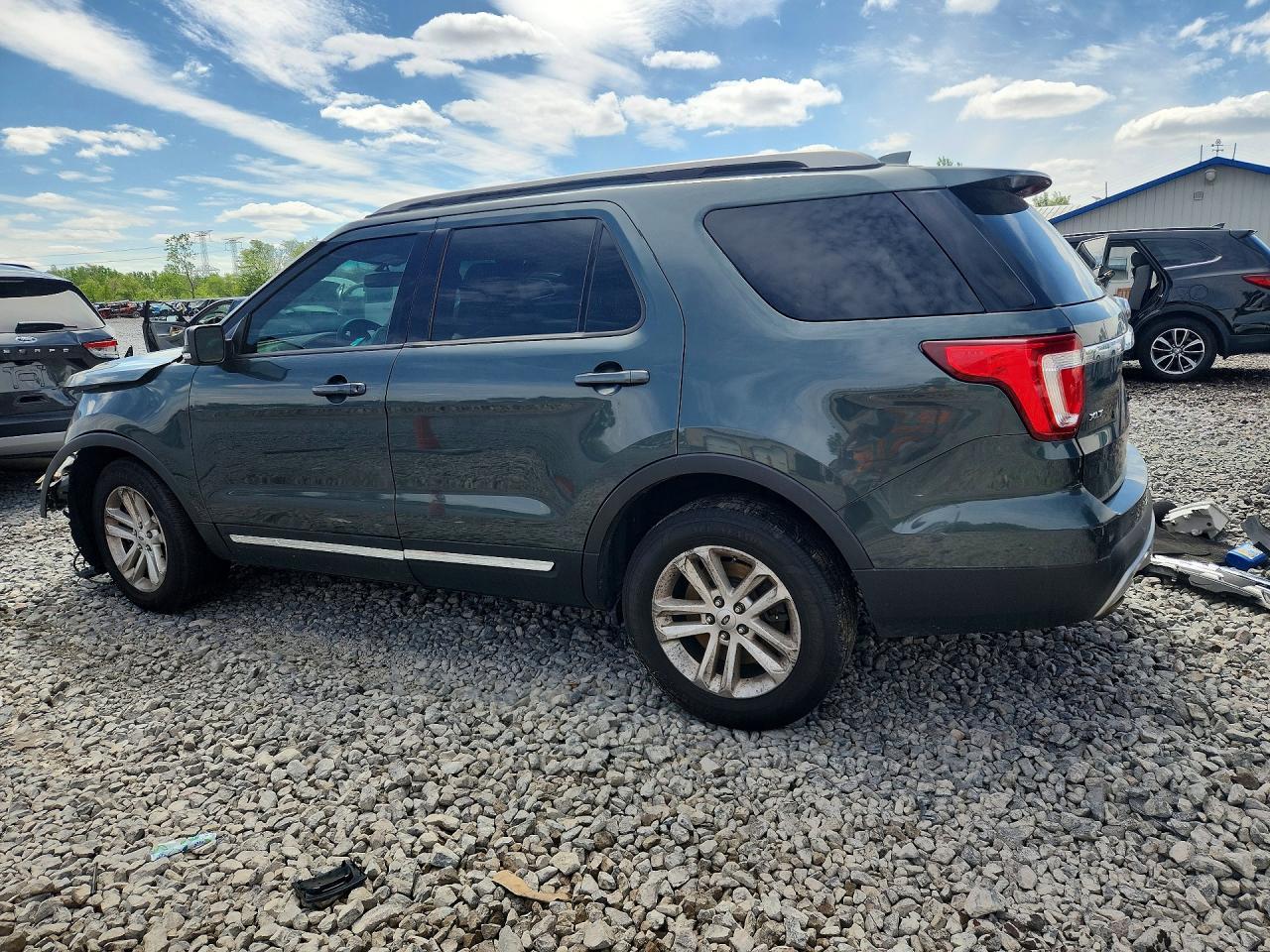 2016 Ford Explorer Xlt - Фото 2