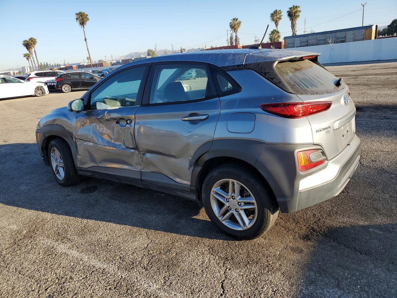 2021 Hyundai Kona Se - Фото 2