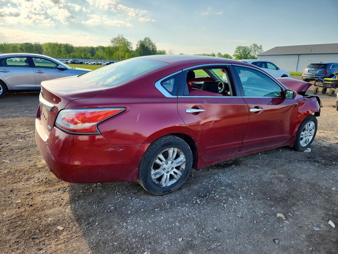 2015 Nissan Altima - Фото 3