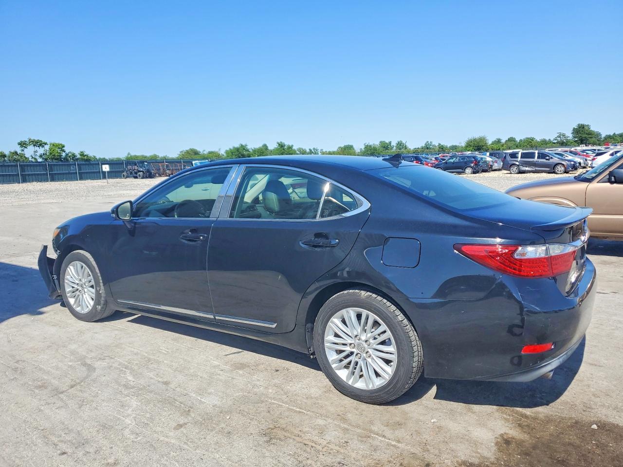 2013 Lexus Es 350 - Image 2