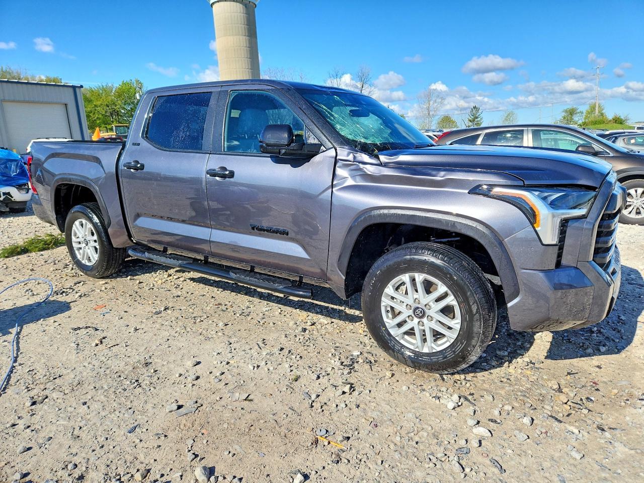 2025 Toyota Tundra Sr5 - Image 4