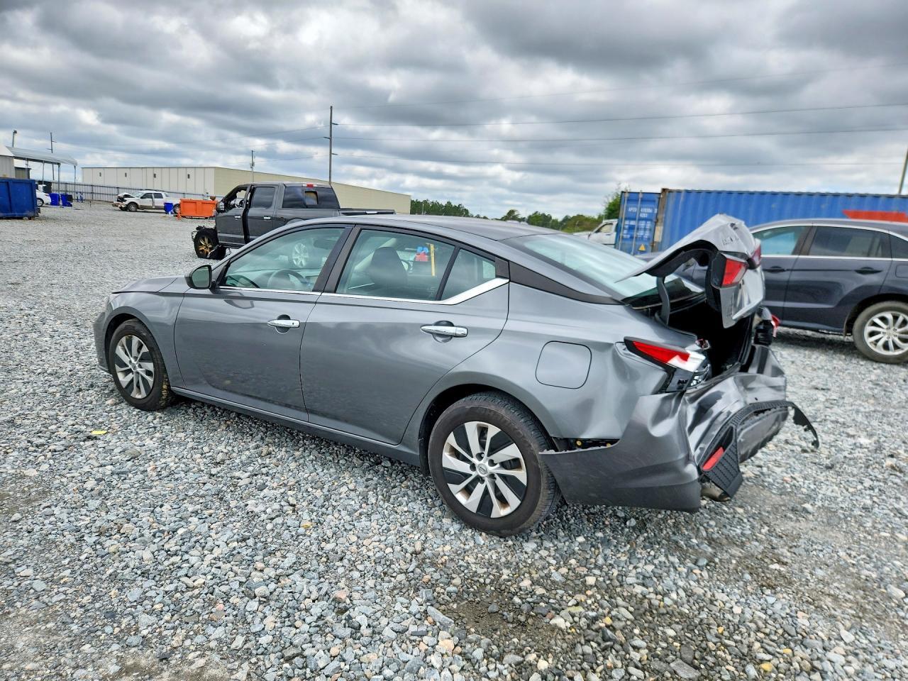 2023 Nissan Altima S - Фото 2