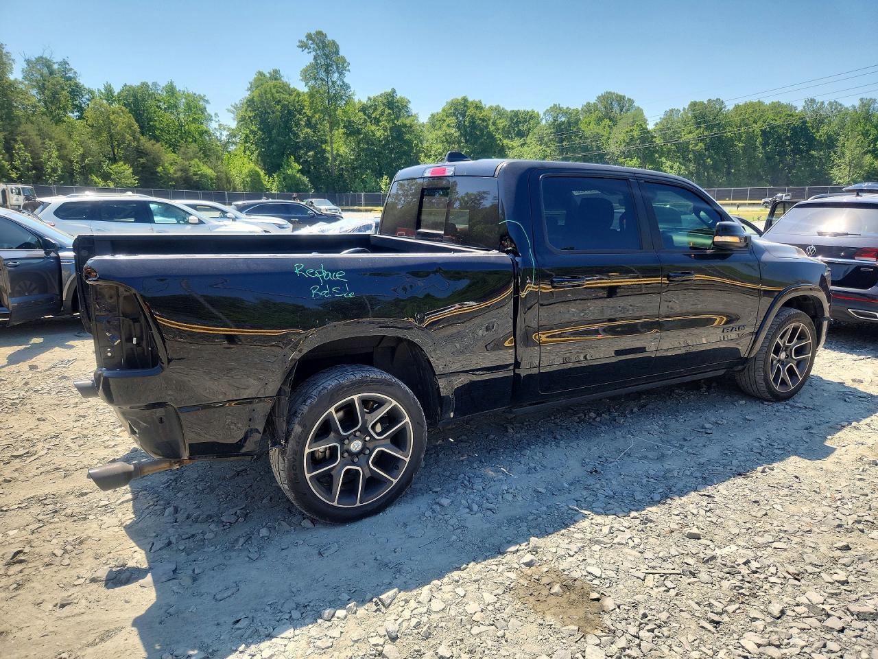 2019 Ram 1500 Laramie - Image 3