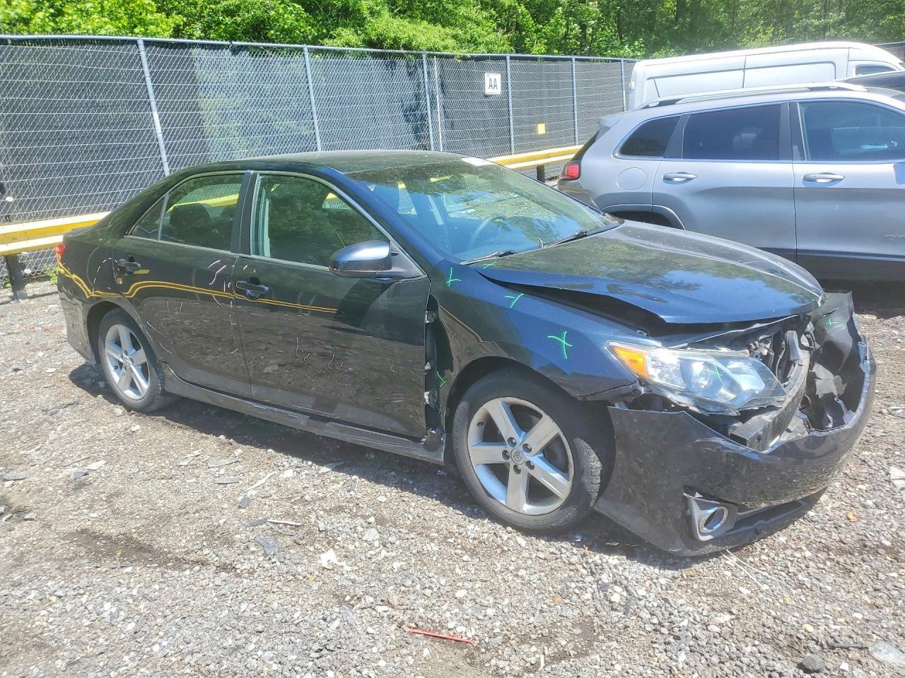 2013 Toyota Camry Se - Image 4