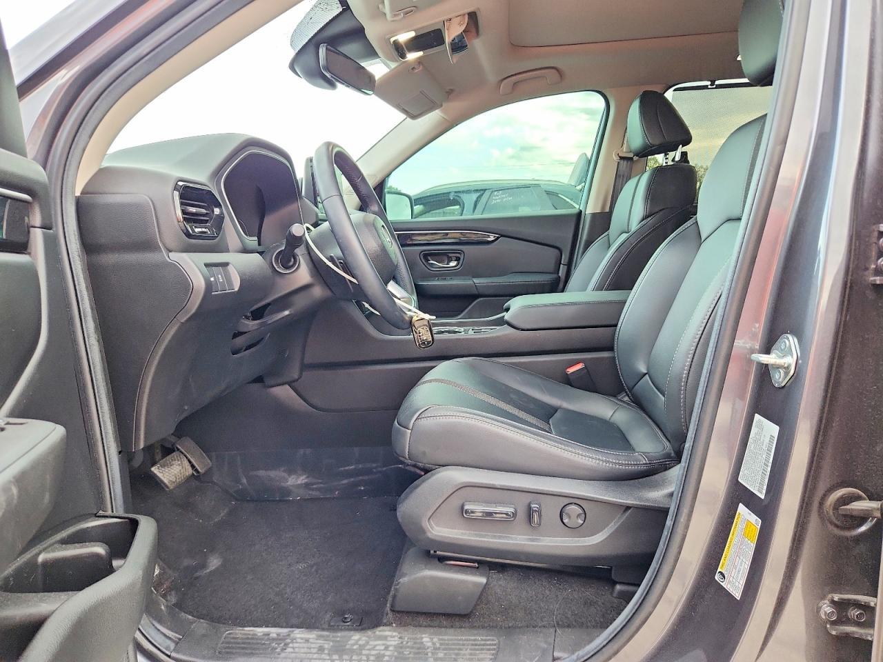 2025 Honda Pilot Touring - Image 7
