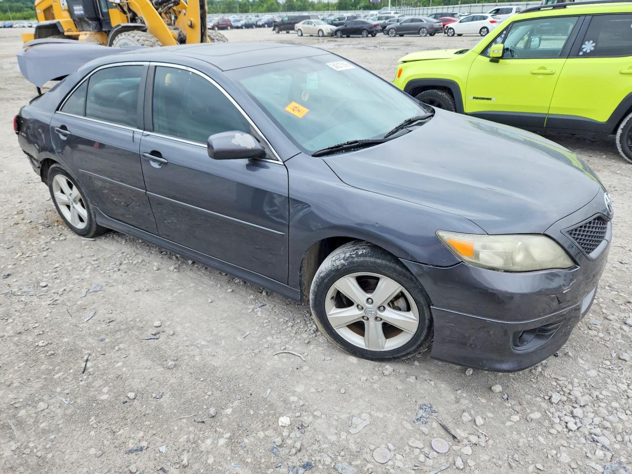 2011 Toyota Camry Se - Фото 4