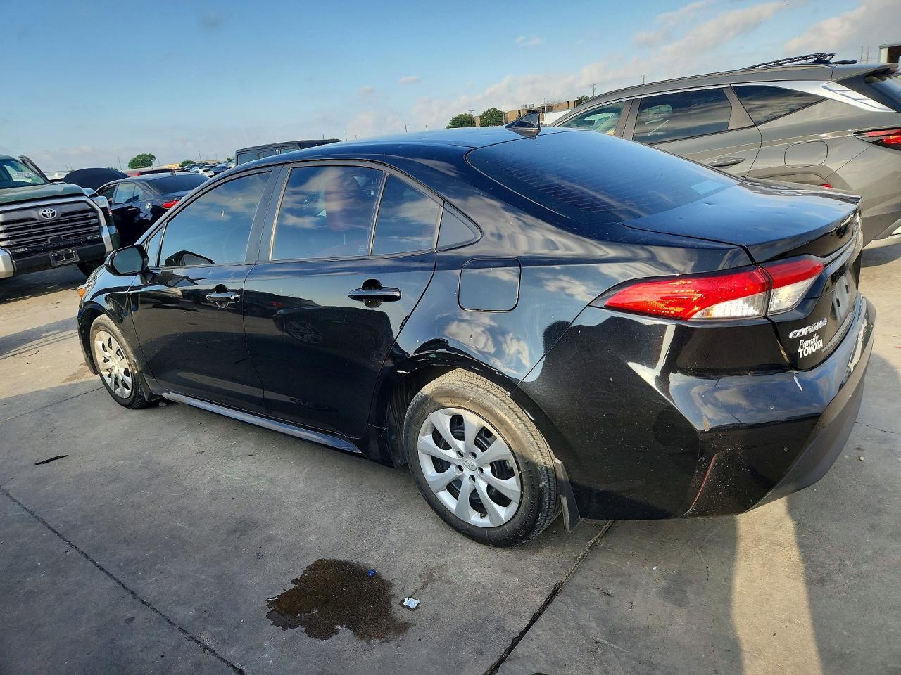2024 Toyota Corolla Le - Фото 2