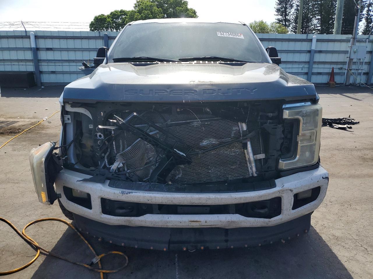 2017 Ford F350 Super Duty - Фото 5