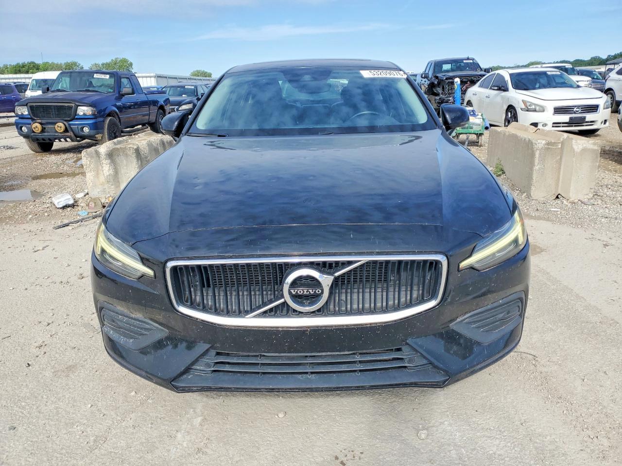 2020 Volvo S60 T5 Momentum - Image 5