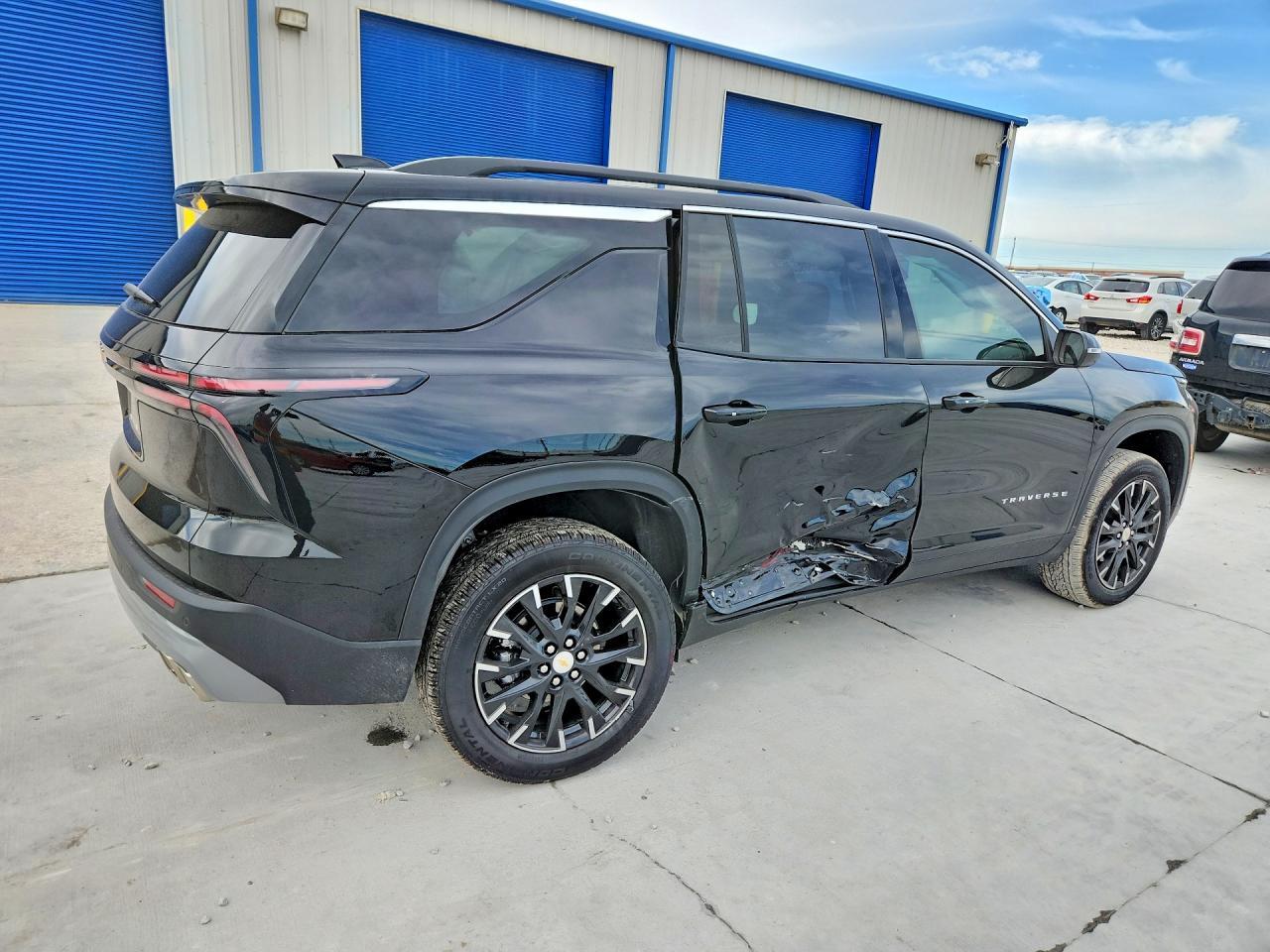 2026 Chevrolet Traverse Lt - Фото 3