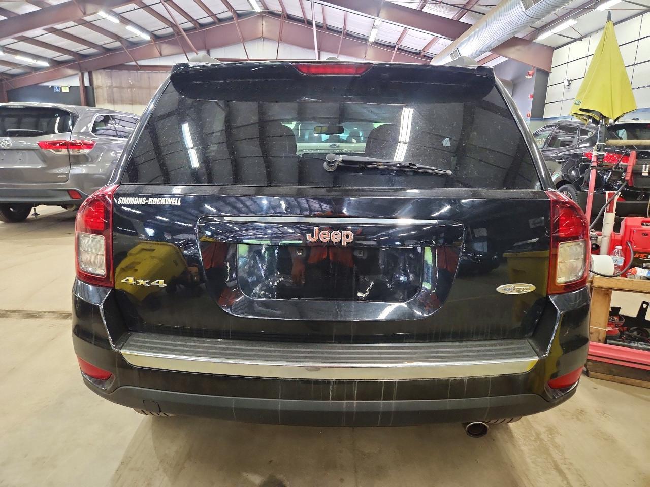 2016 Jeep Compass Latitude - Image 6