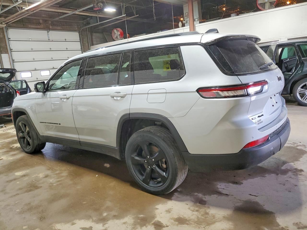2021 Jeep Grand Cherokee L Laredo - Image 2