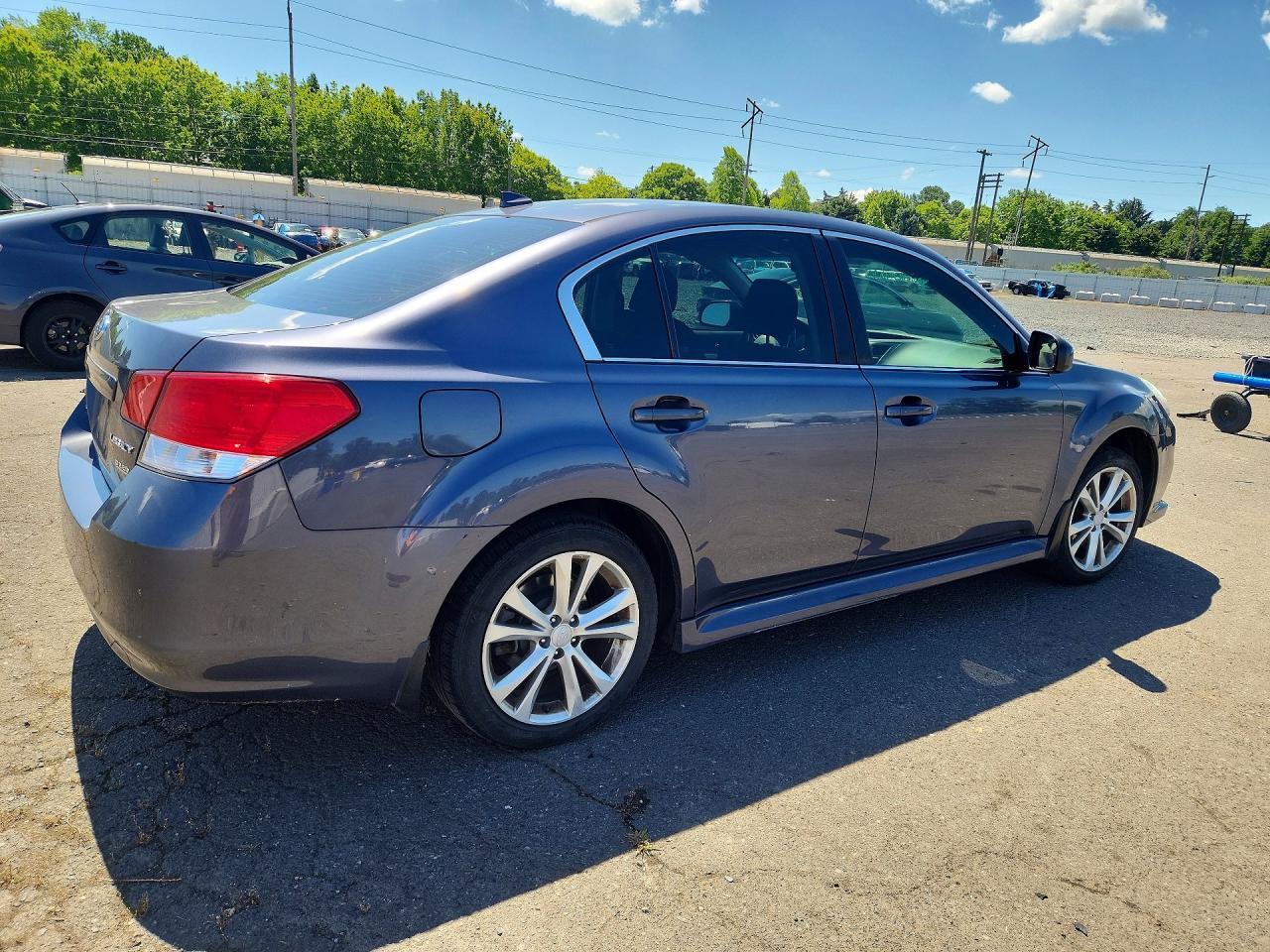 2014 Subaru Legacy 2.5I Premium - Image 3