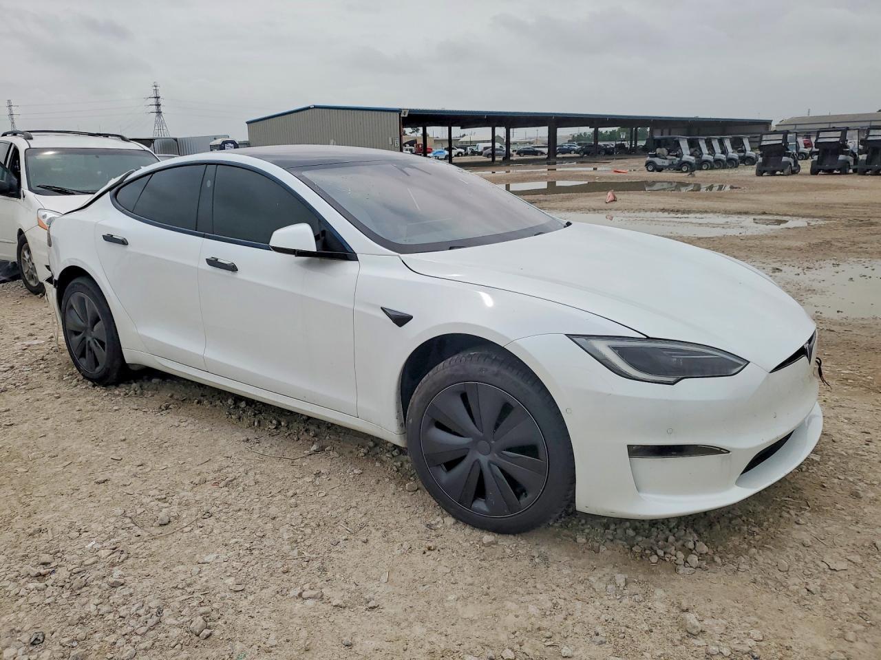 2022 Tesla Model S - Фото 4