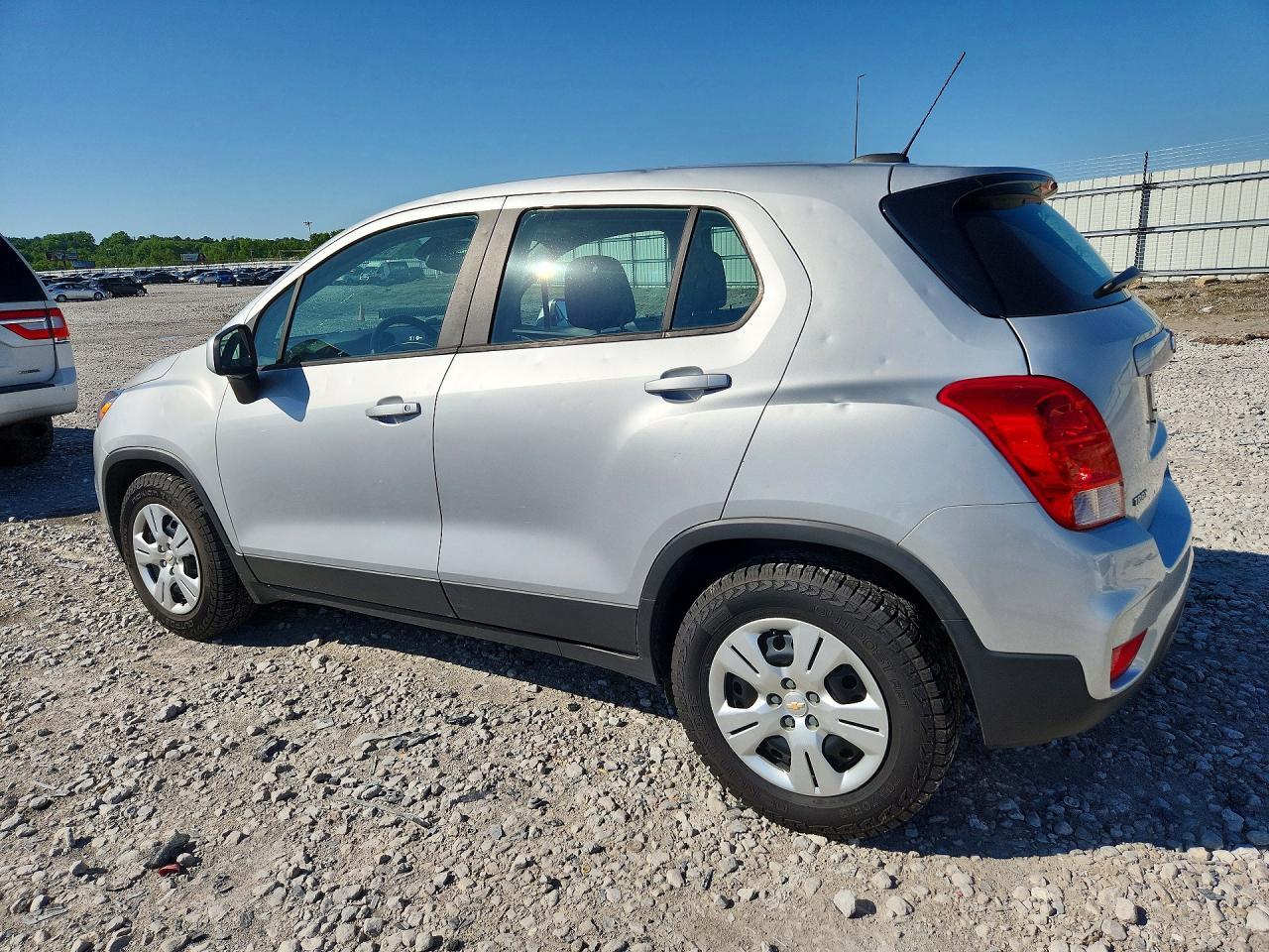 2018 Chevrolet Trax Ls - Фото 2