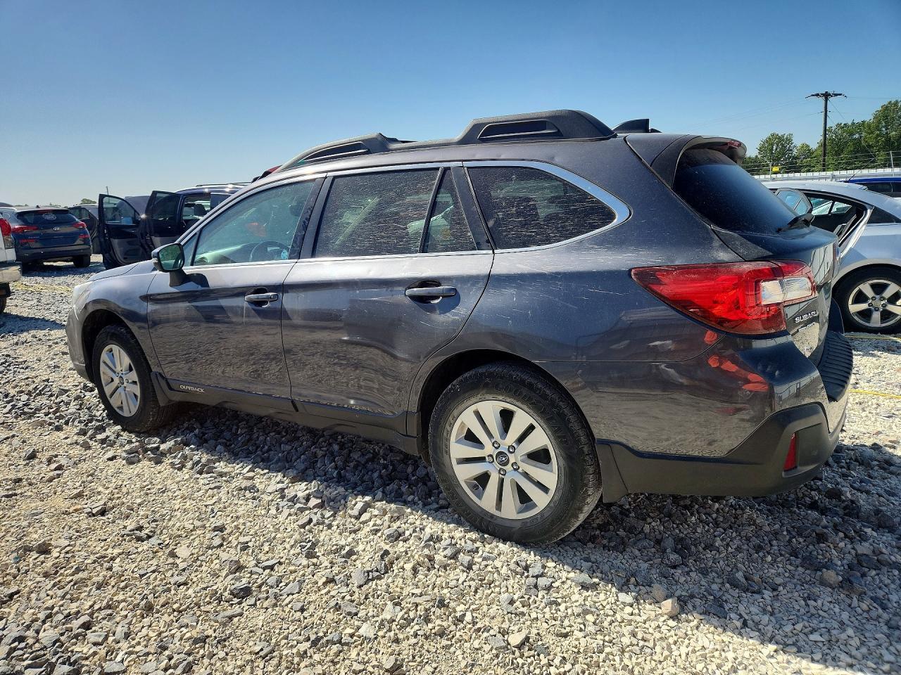 2019 Subaru Outback 2.5I Premium - Image 2